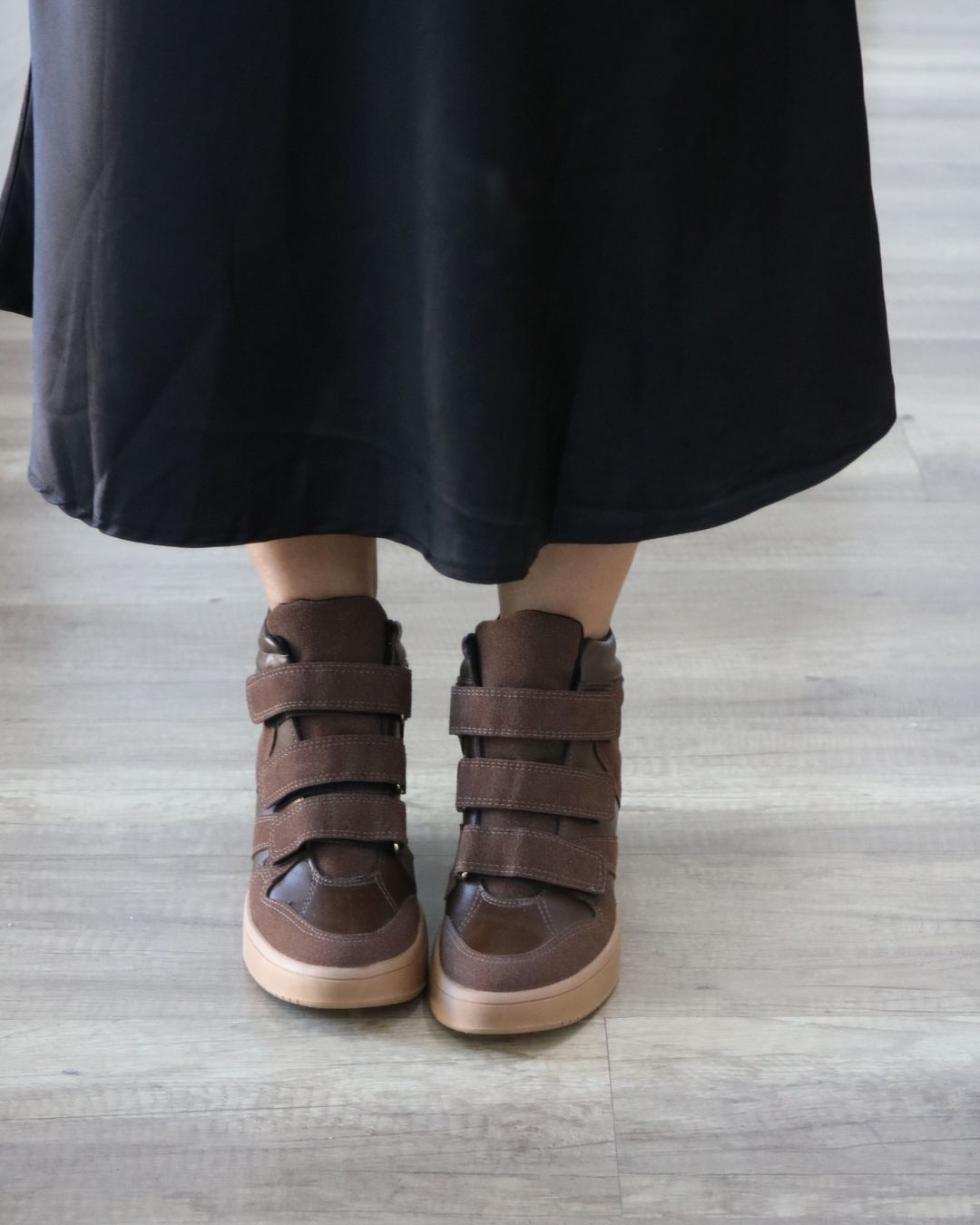 Tênis Sneaker Cano Alto Camurça Laís