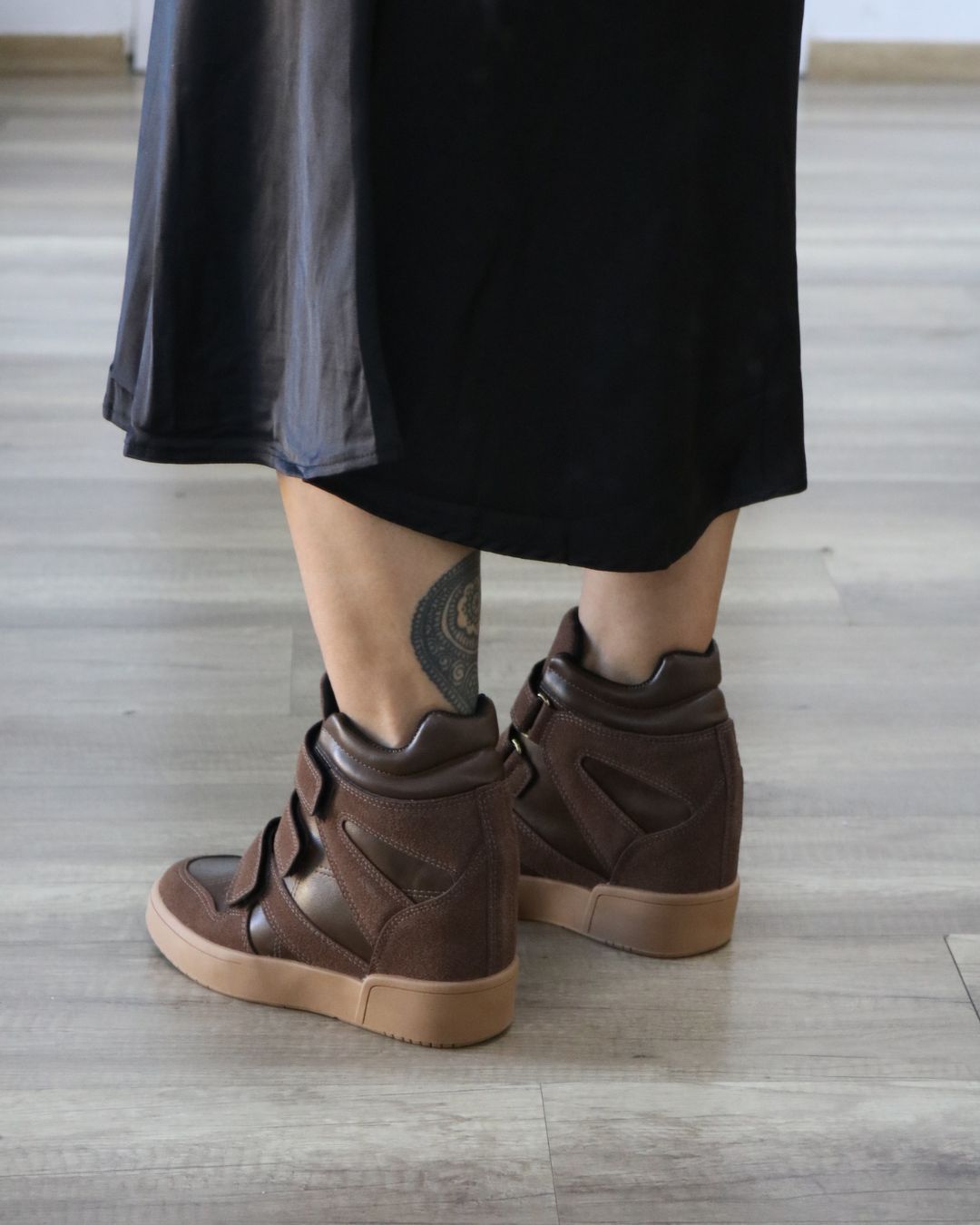 Tênis Sneaker Cano Alto Camurça Laís