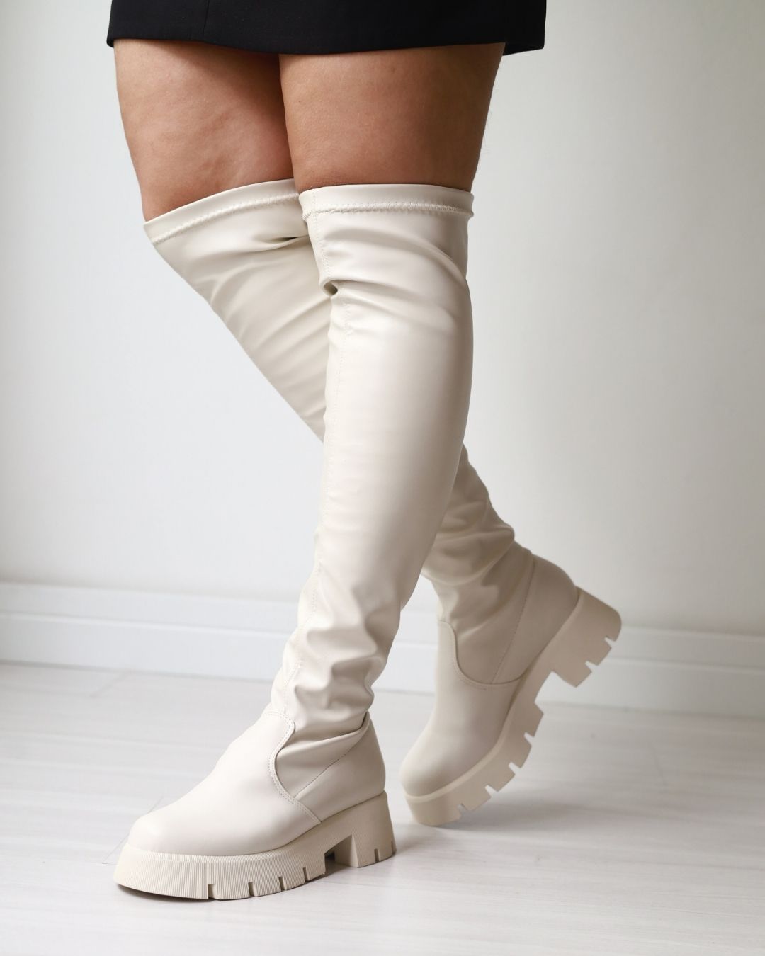 Bota Zaya Over The Knee Off White