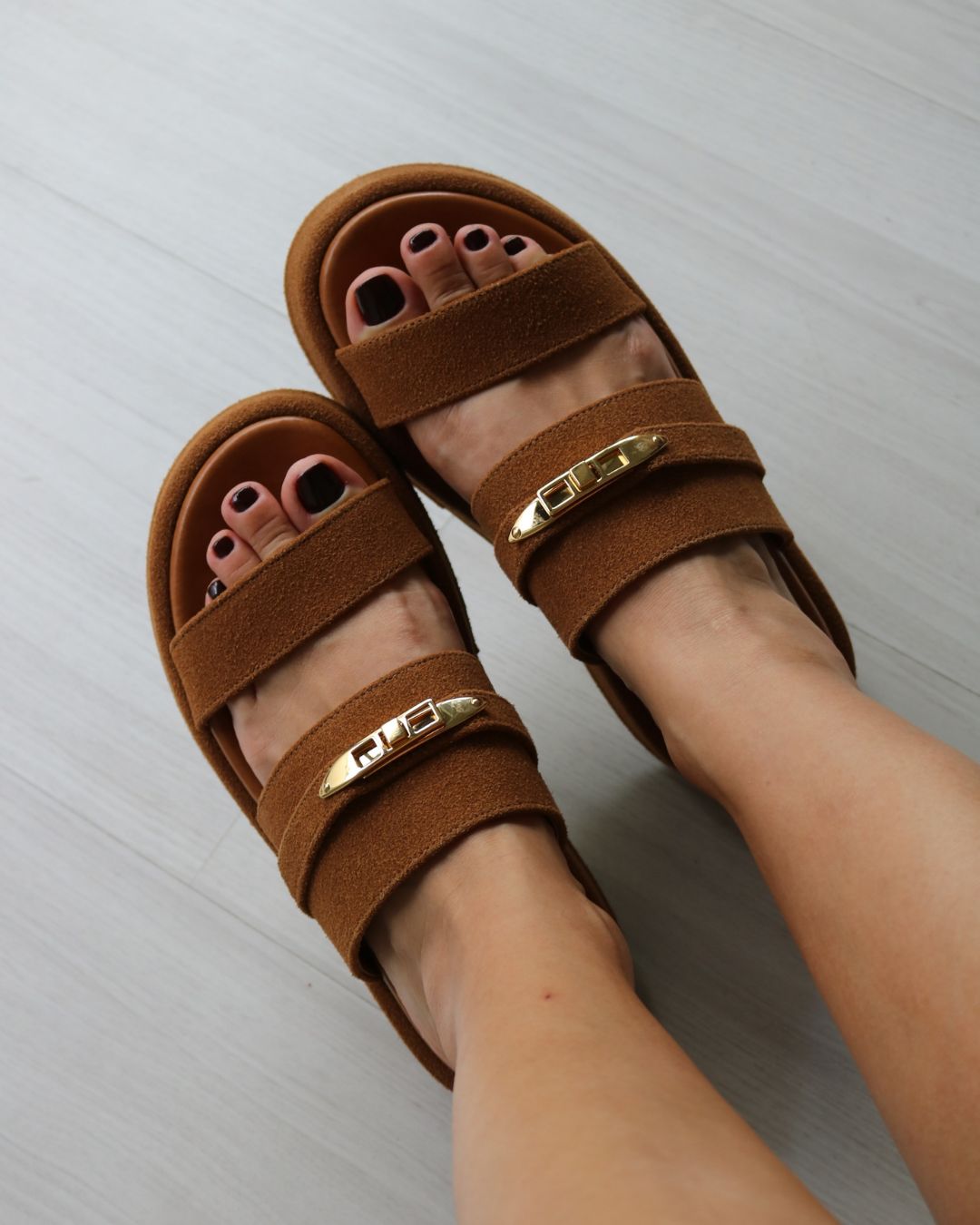 Flatform Camurça Caramelo Dalila