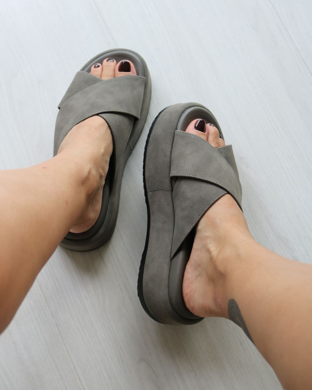 Flatform Camurça Cinza Nalu