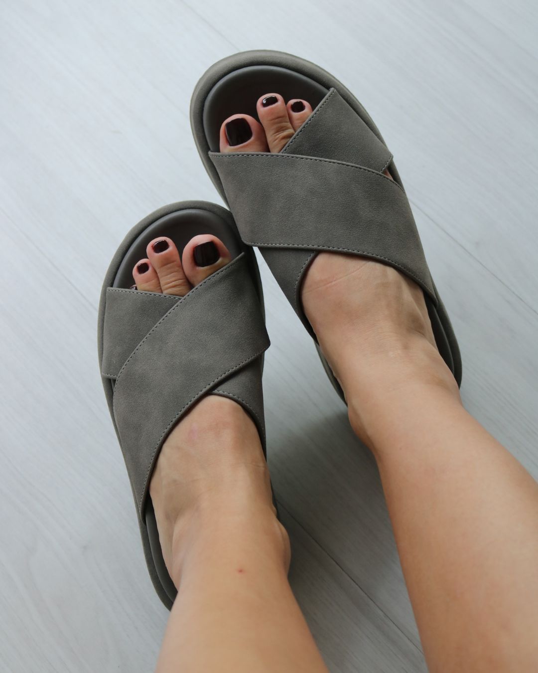 Flatform Camurça Cinza Nalu