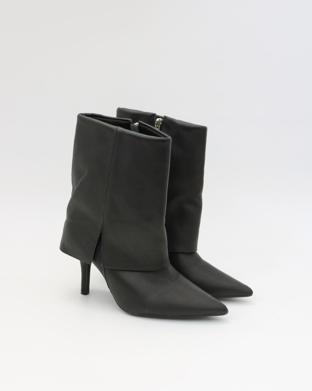 Bota Titi Preto Cano Médio Couro Legítimo