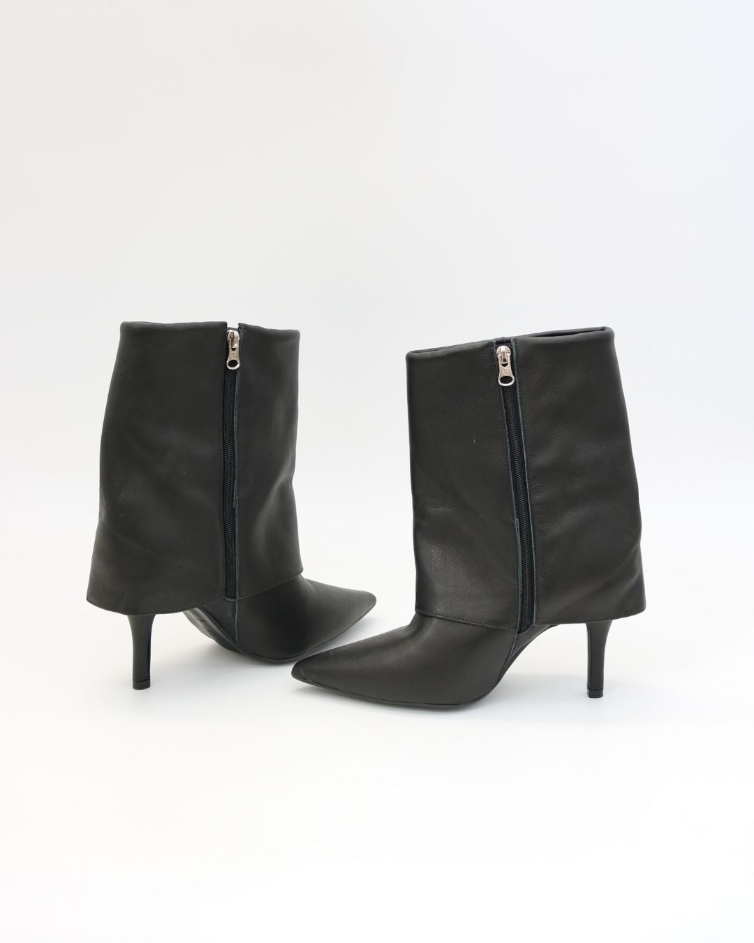 Bota Titi Preto Cano Médio Couro Legítimo