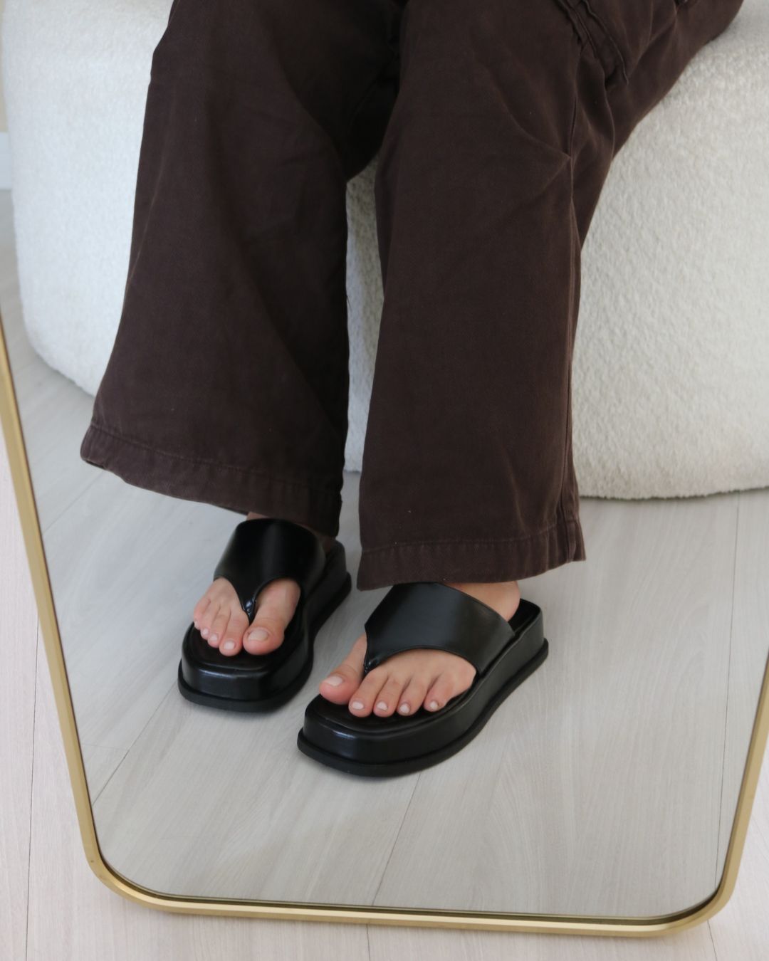 Flat Chiara
