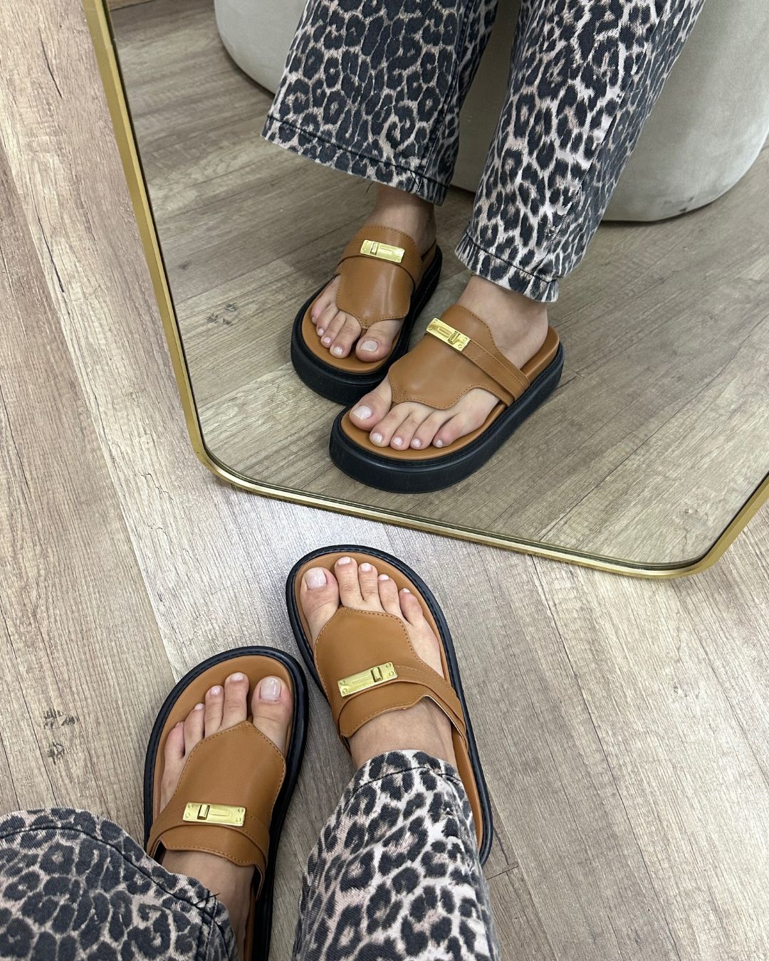 Flat Caramelo Betty