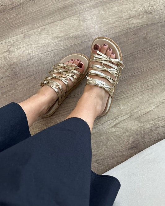 Sandália Papete Laços Em Couro Dourado Nala