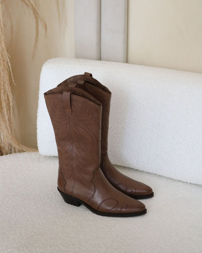 Bota Cano Médio em Couro Legítimo Marrom Dália