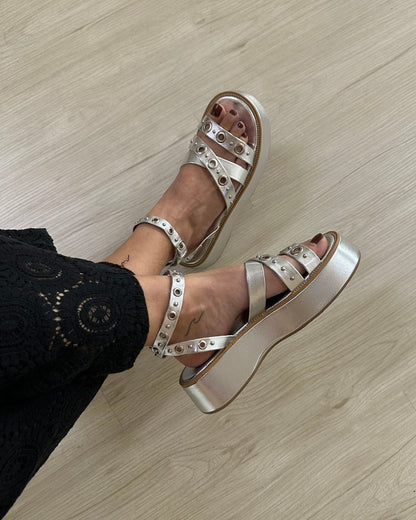 Sandália Flatform Prata Letícia