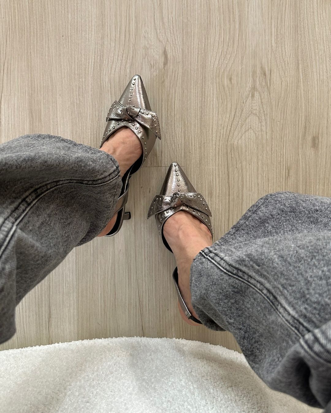 Scarpin Salto Baixo Em Couro Ônix Deborah