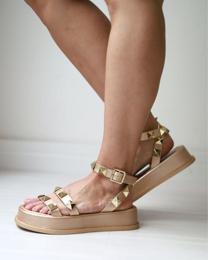 Flatform Betina