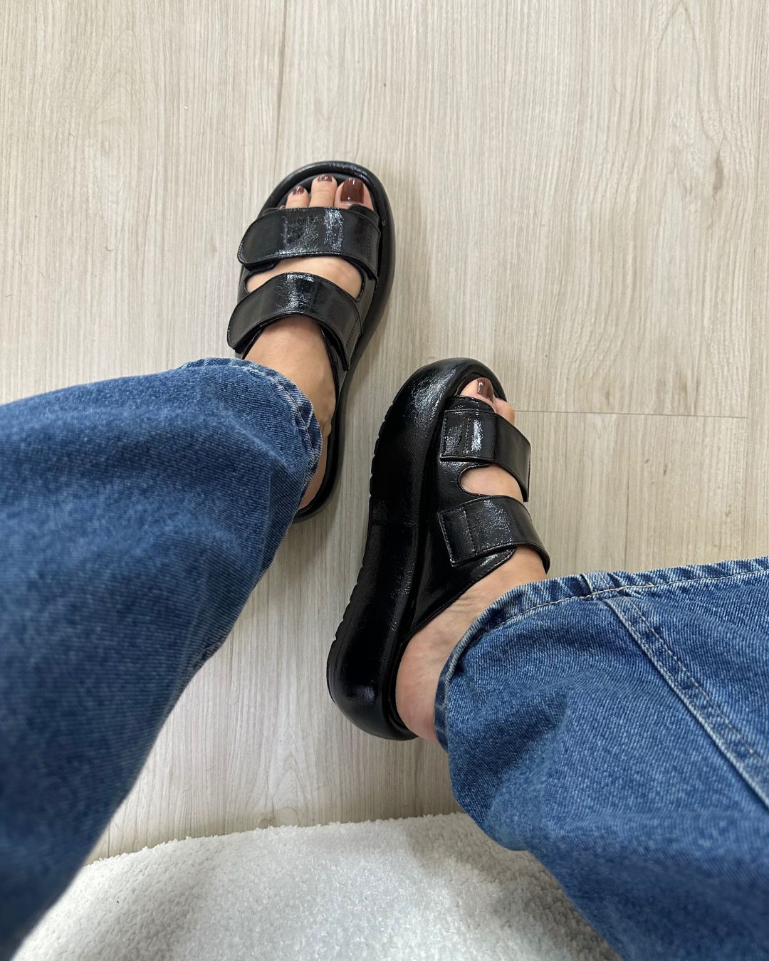 Flat Velcro Reflexo Preto Beatrice