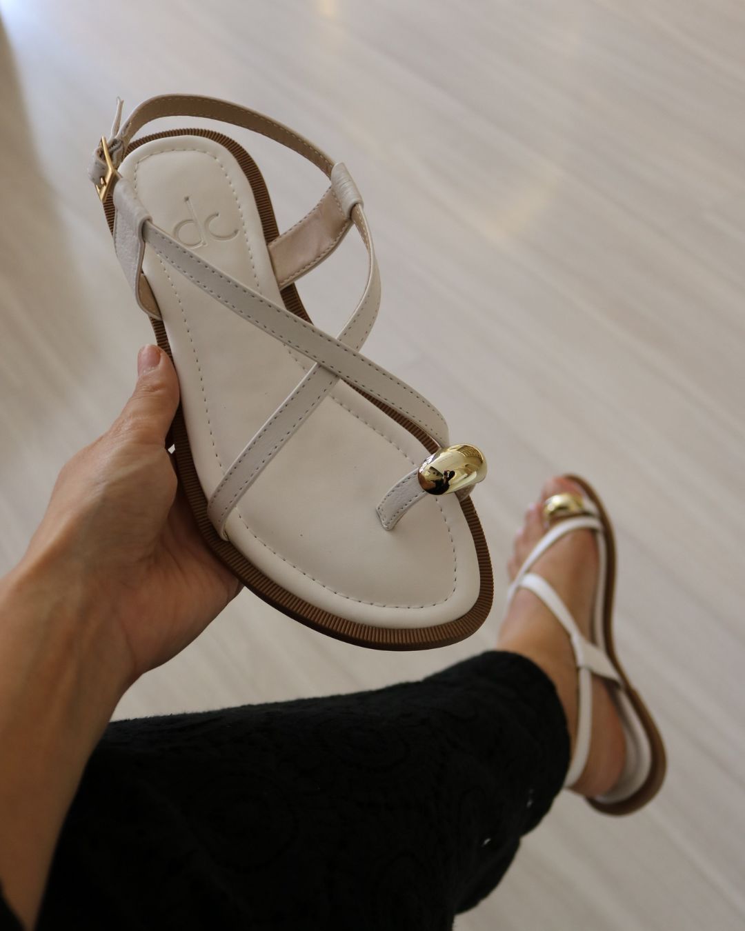 Flat em Couro Legítimo Demi